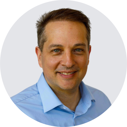 Carl headshot website (circle)